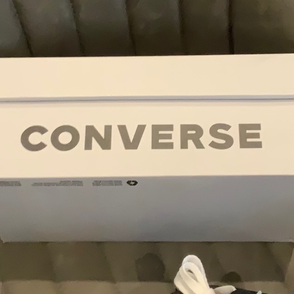 NWT BRAND NEW IN BOX CONVERSE SHOES ASSORTED SIZES - Picture 4 of 5